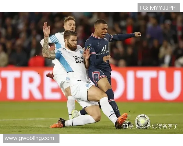 巴黎圣日耳曼3-0击败马赛,彰显冠军风采 巴黎圣日耳曼3-0击败马赛,彰显冠军风采