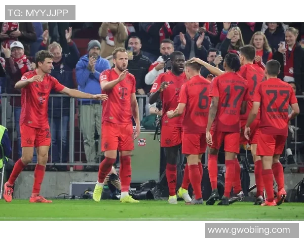 拜仁慕尼黑主场大胜,德甲豪门再度显雄风 拜仁慕尼黑主场大胜,德甲豪门再度显雄风