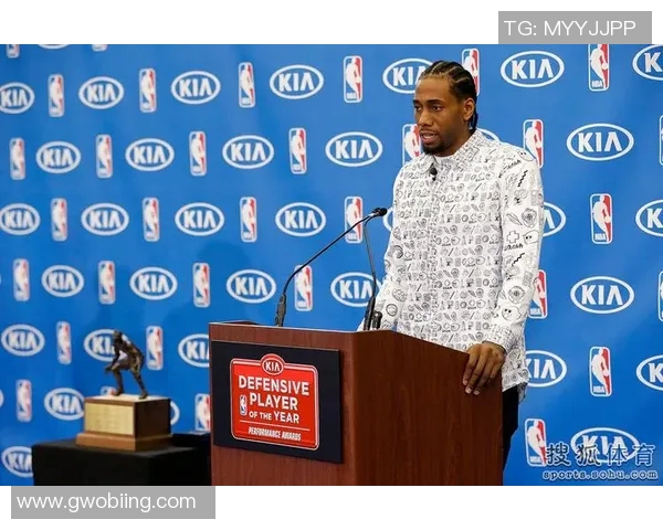 伦纳德防守之道：如何在NBA赛场上成为顶级防守者的秘诀与技巧分析